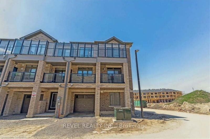 home for lease on 1109-585 Colborne Street E