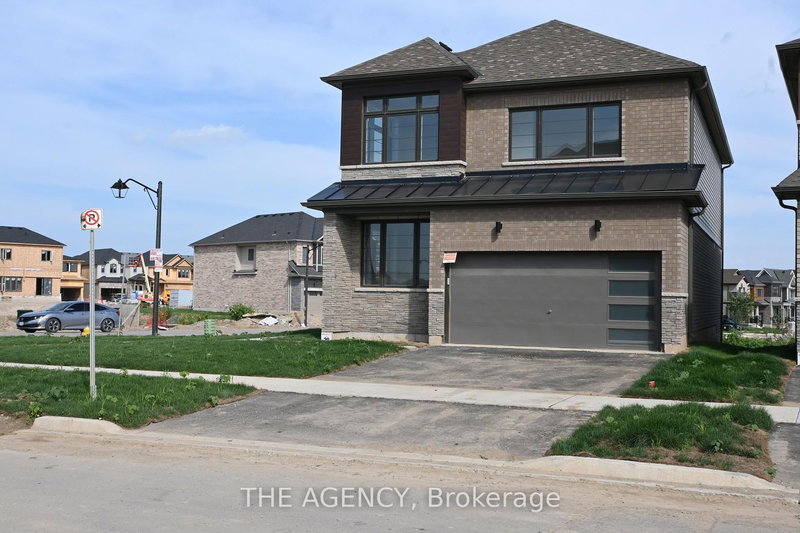 1 Bee Cres, Brantford, N3T 0V7 | Image 2