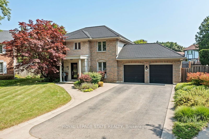 574 Tomahawk Cres  Hamilton, L9G 3T5 | Image 1