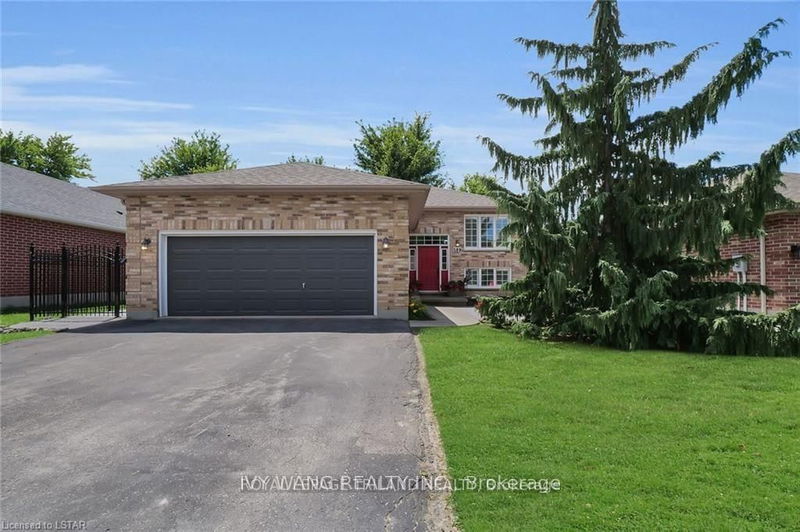 home for lease on 189 GIBSON Crescent