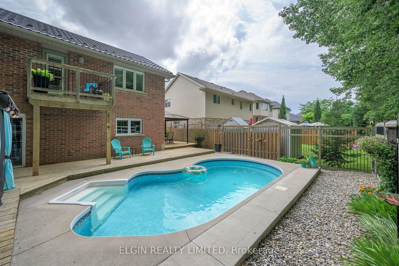 15 HUMMINGBIRD Lane  St. Thomas, N5R 6L8 | Image 9