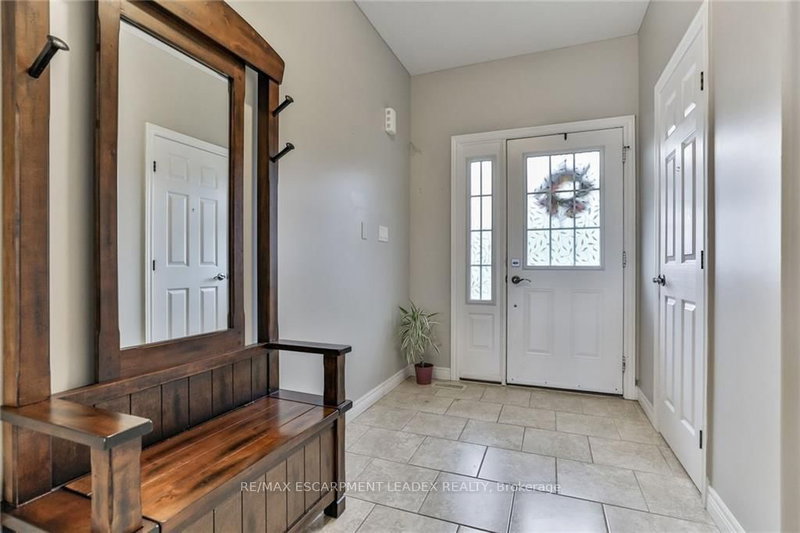 205 Tanglewood Dr, Hamilton, L0R 1C0 | Image 3