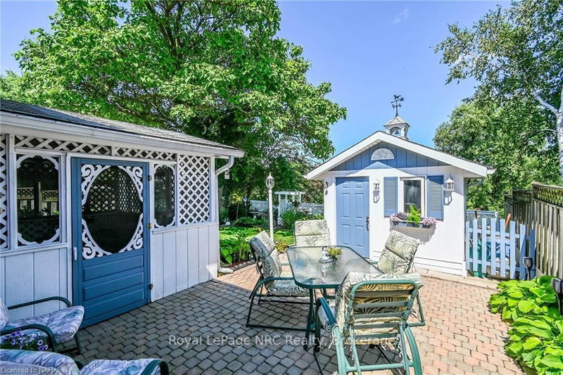 31 Rollins Dr, Welland, L3C 6Z8 | Image 3