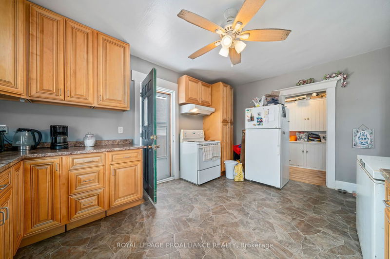 21/23 Spring St  Quinte West, K8V 3Y6 | Image 14