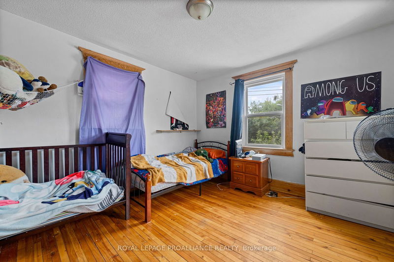 21/23 Spring St  Quinte West, K8V 3Y6 | Image 33