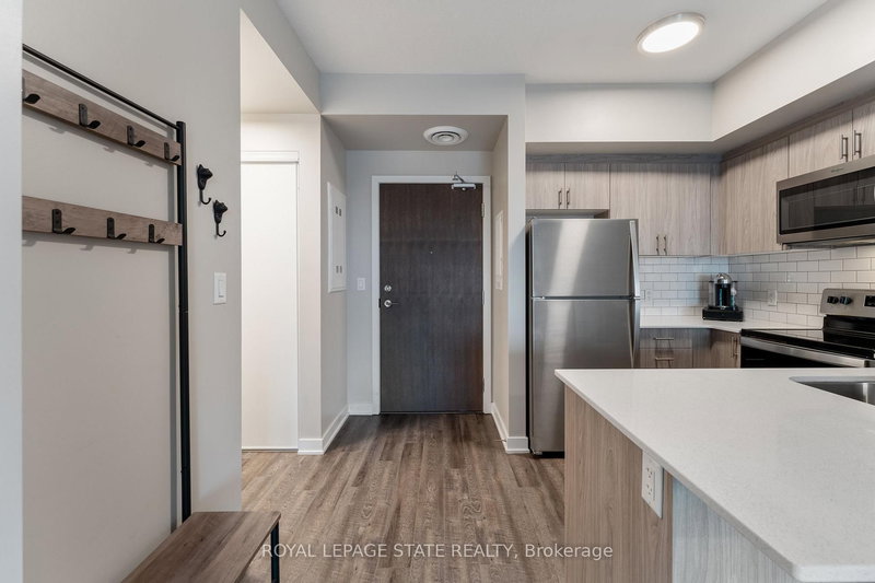 413 - 16 Markle Cres, Hamilton, L9G 0H4 | Image 3