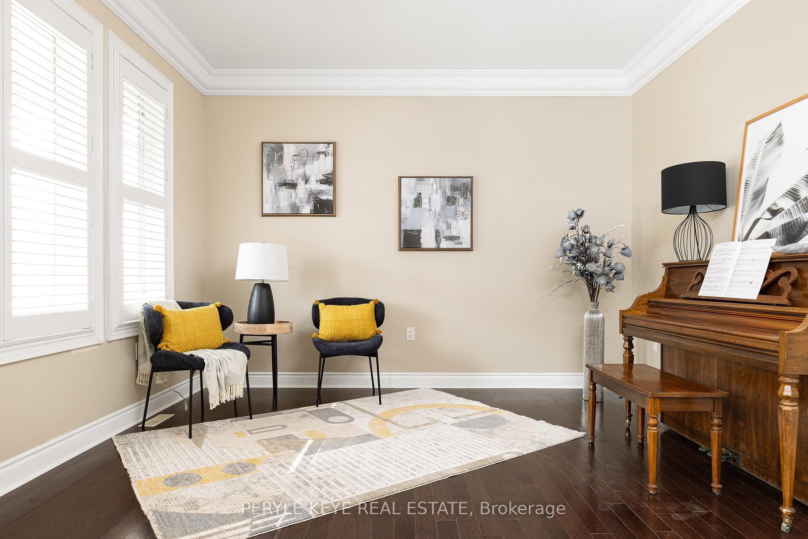 Listing Image 12