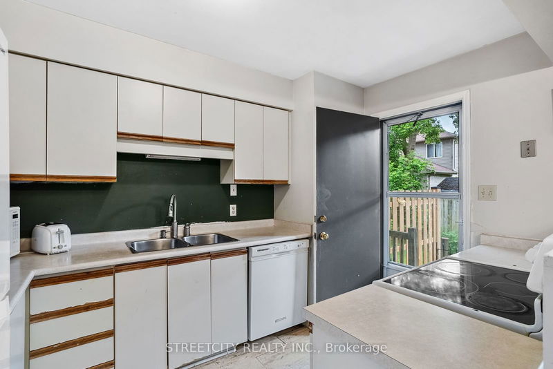  17 - 1138 Kipps Lane  London, N5Y 5K6 | Image 11