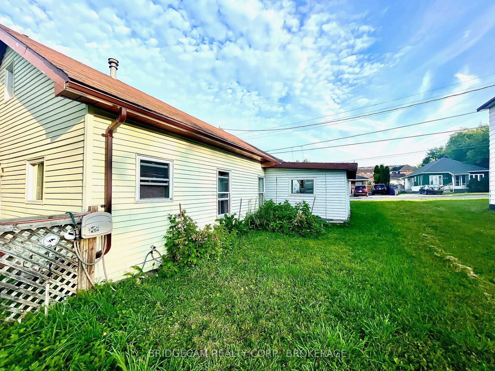Listing Image 5