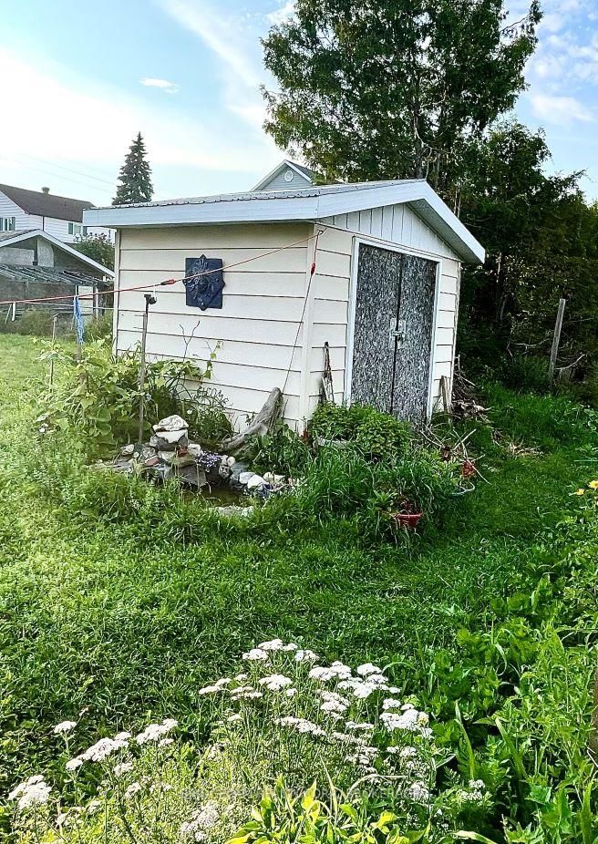 Listing Image 6