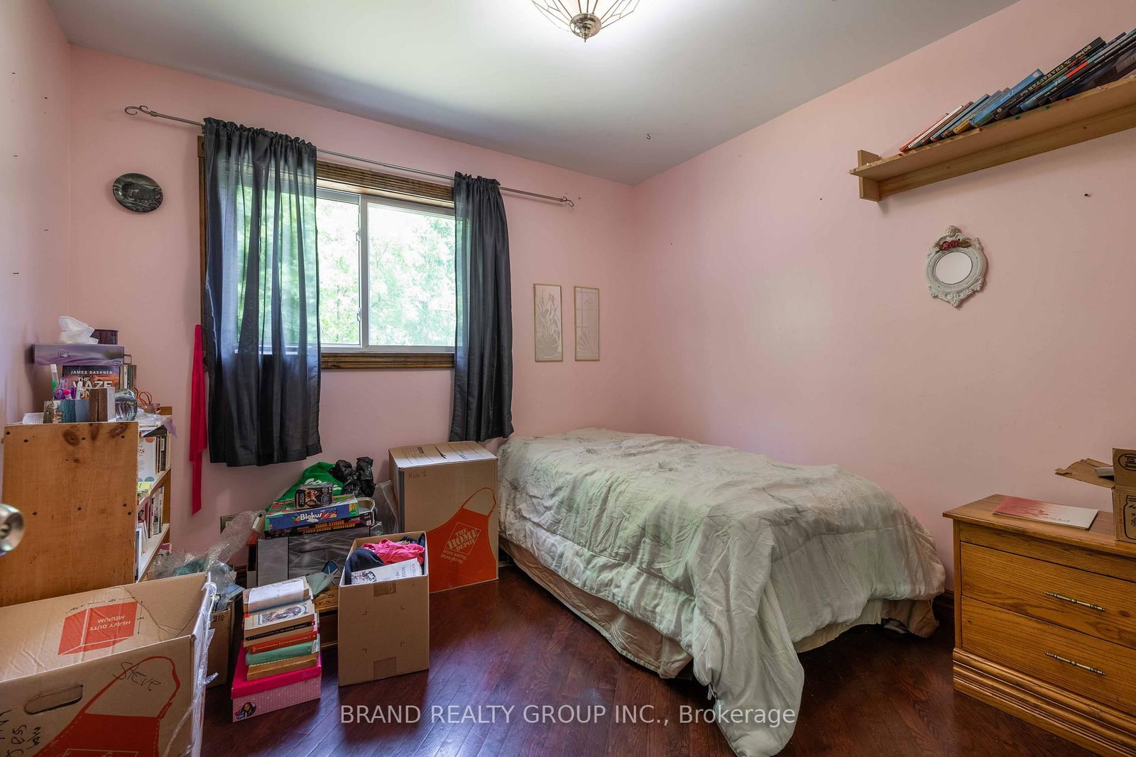 Listing Image 11