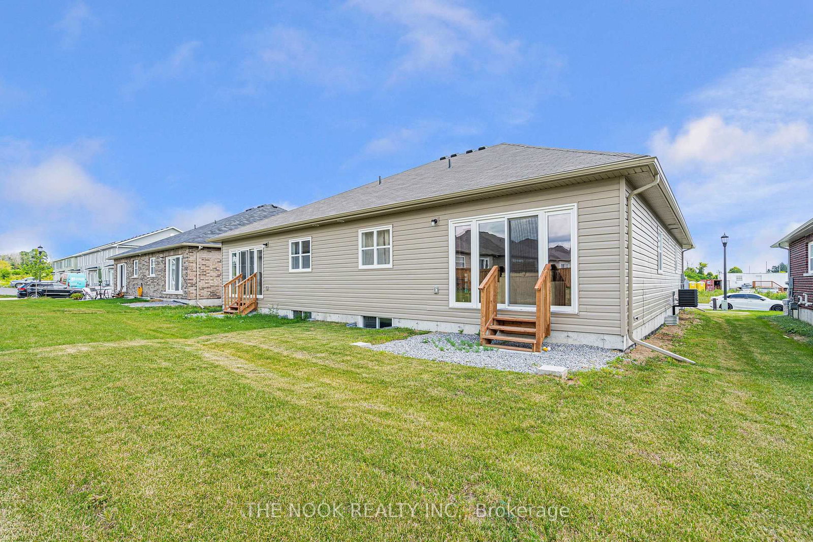 Listing Image 19