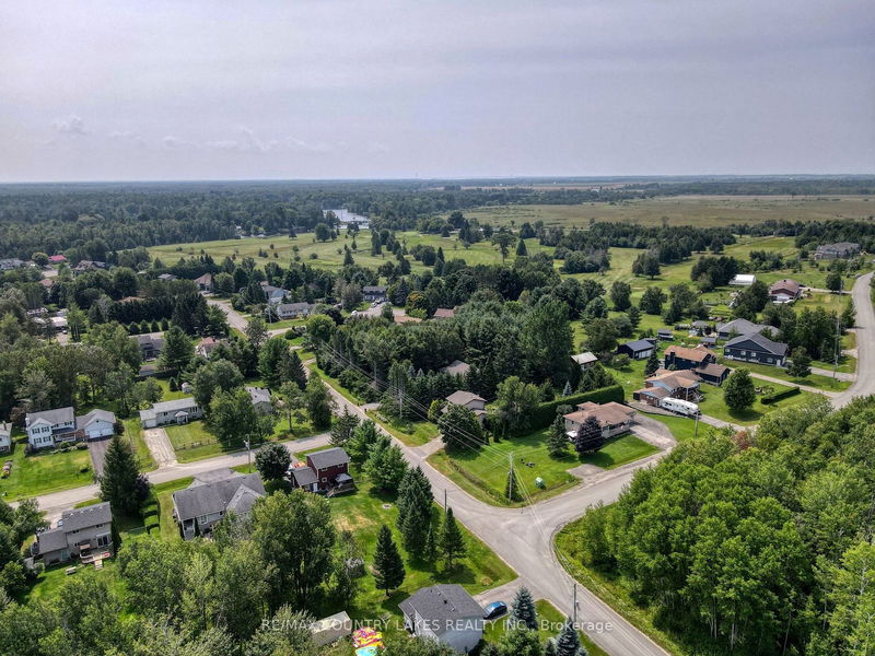 39 Greenwood Cres  Kawartha Lakes, K0M 2T0 | Image 3