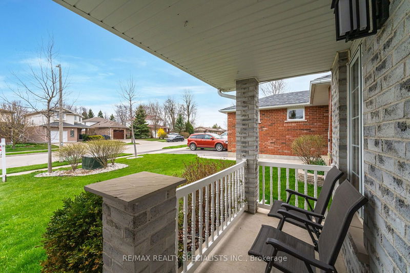 204 Country Club Dr  Guelph, N1E 3L2 | Image 2