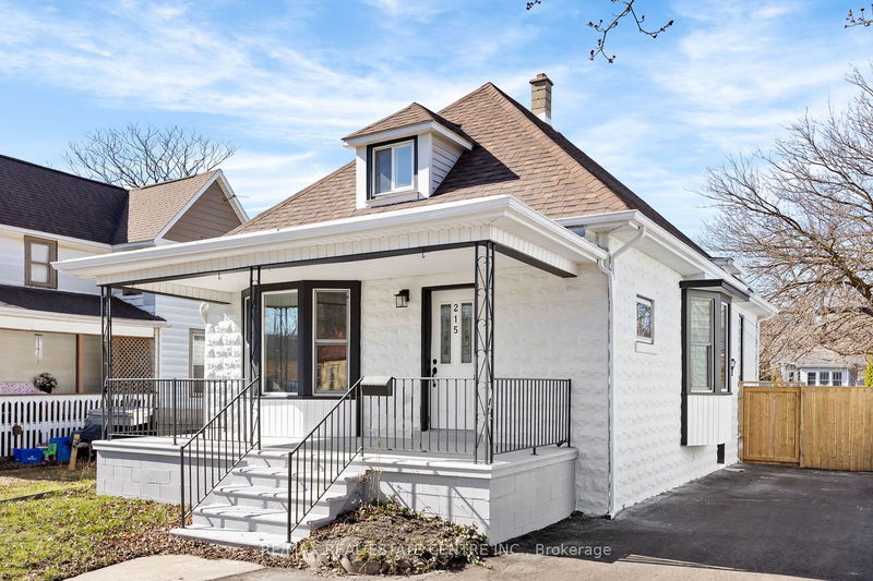 home for sale on 215 Curry Avenue