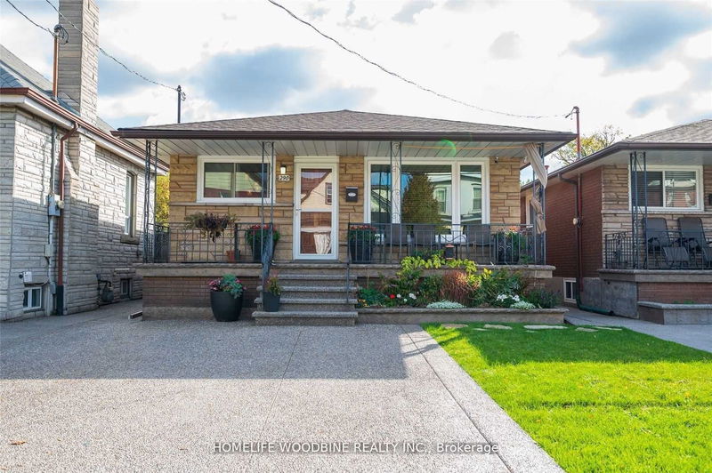 home for lease on 290 Balmoral Avenue N