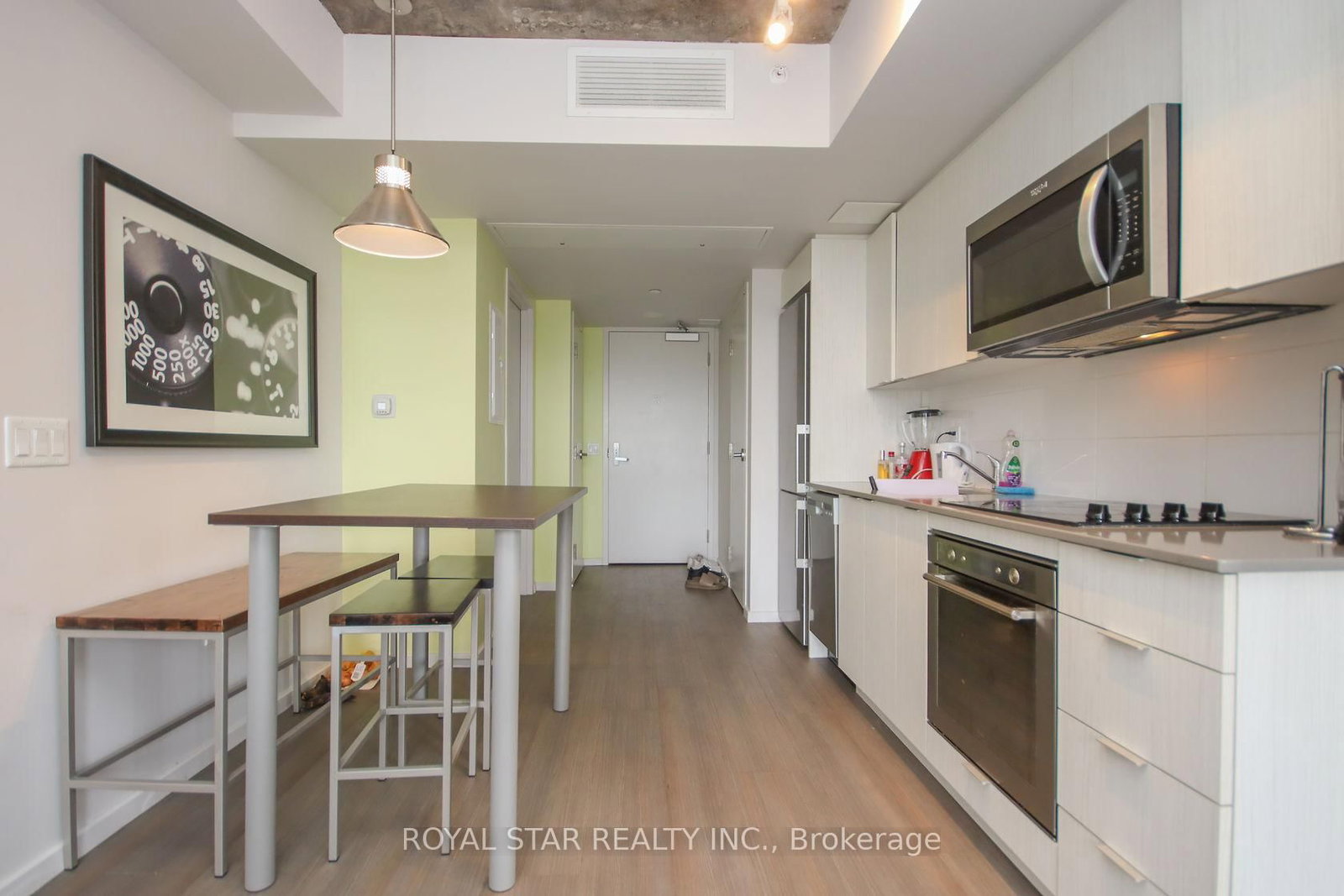 Listing Image 7