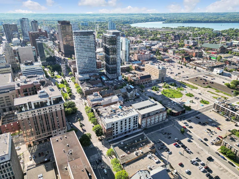 home for lease on 308-121 King Street E