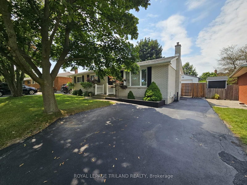 home for sale on 34 Confederation Drive