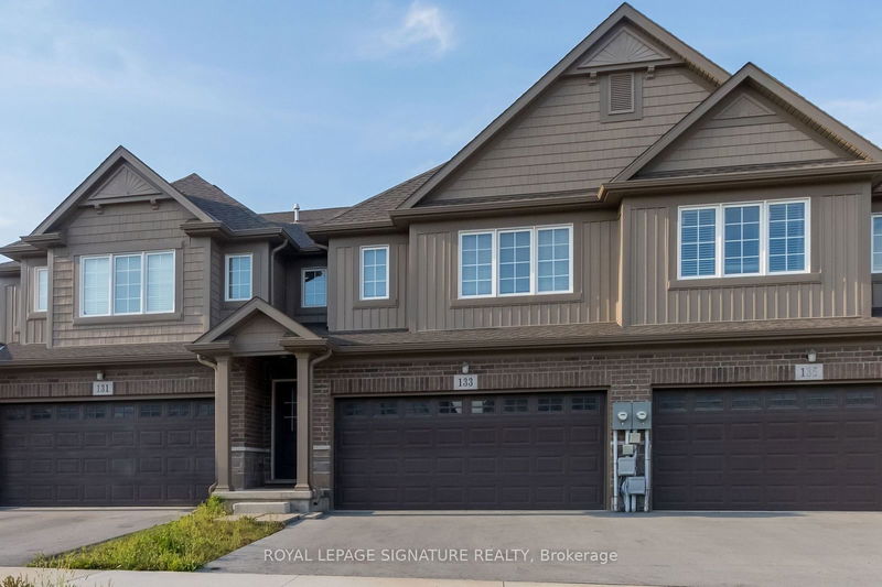 home for lease on 133 Acacia Road