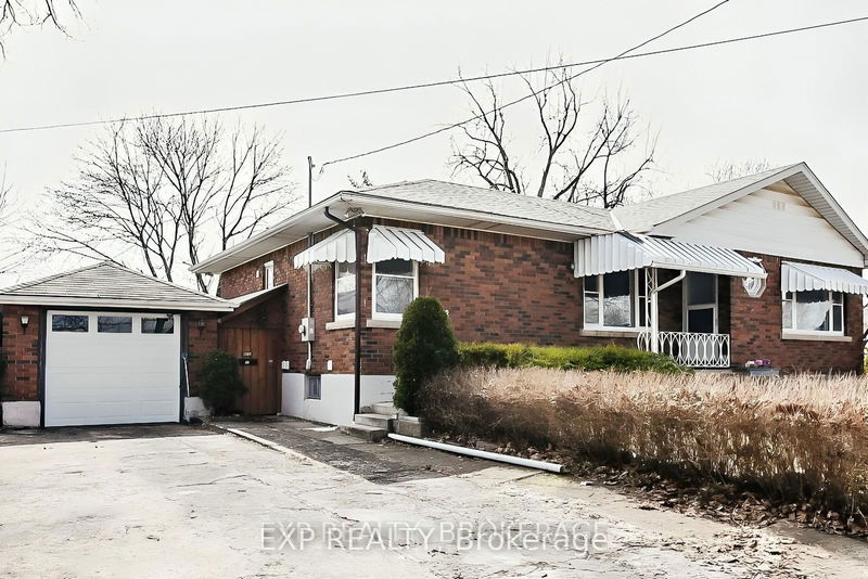 home for lease on UF-32 Lancaster Avenue