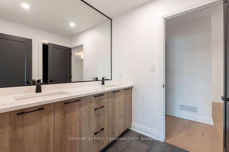 7230 Silver Creek Circ  London, N6P 0G8 | Image 31