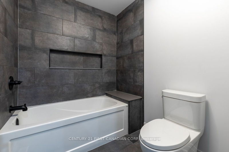 7230 Silver Creek Circ  London, N6P 0G8 | Image 32