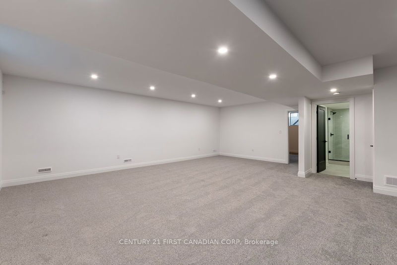 7230 Silver Creek Circ  London, N6P 0G8 | Image 37