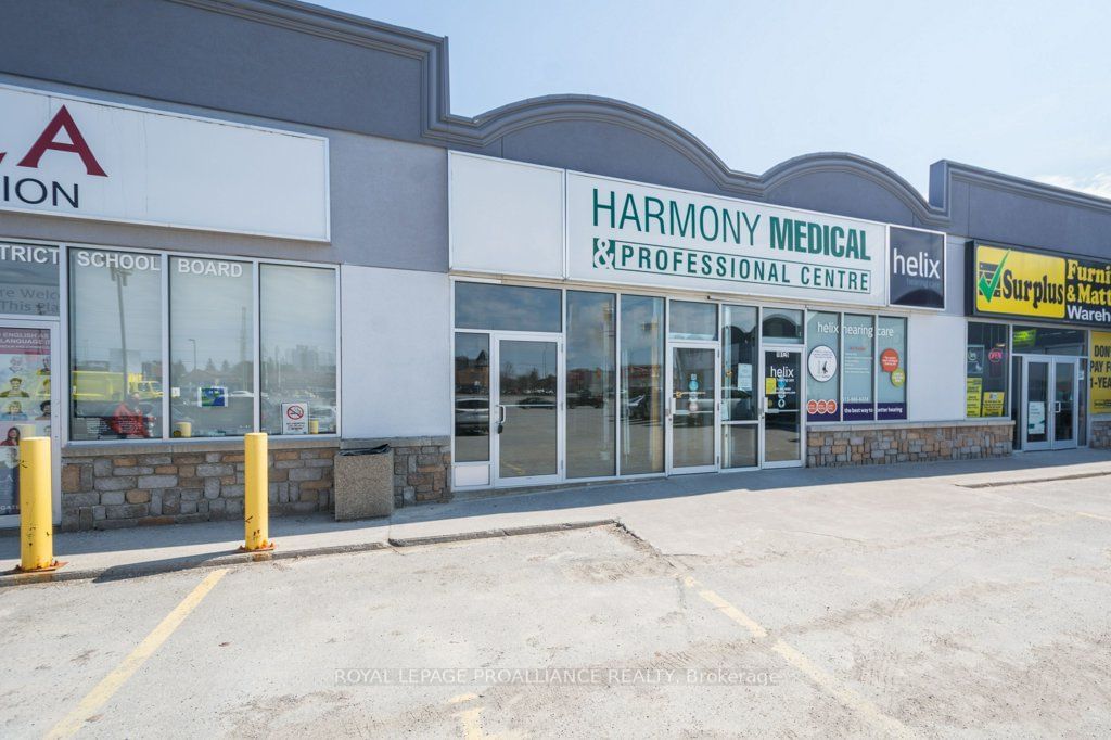 161 Bridge Street W, Unit 14