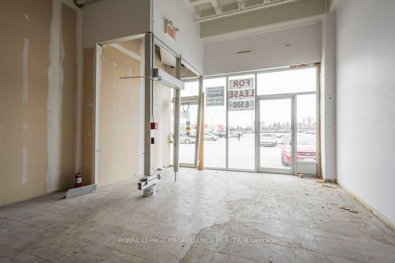 14 - 161 Bridge St W, Belleville, K8P 1K2 | Image 3