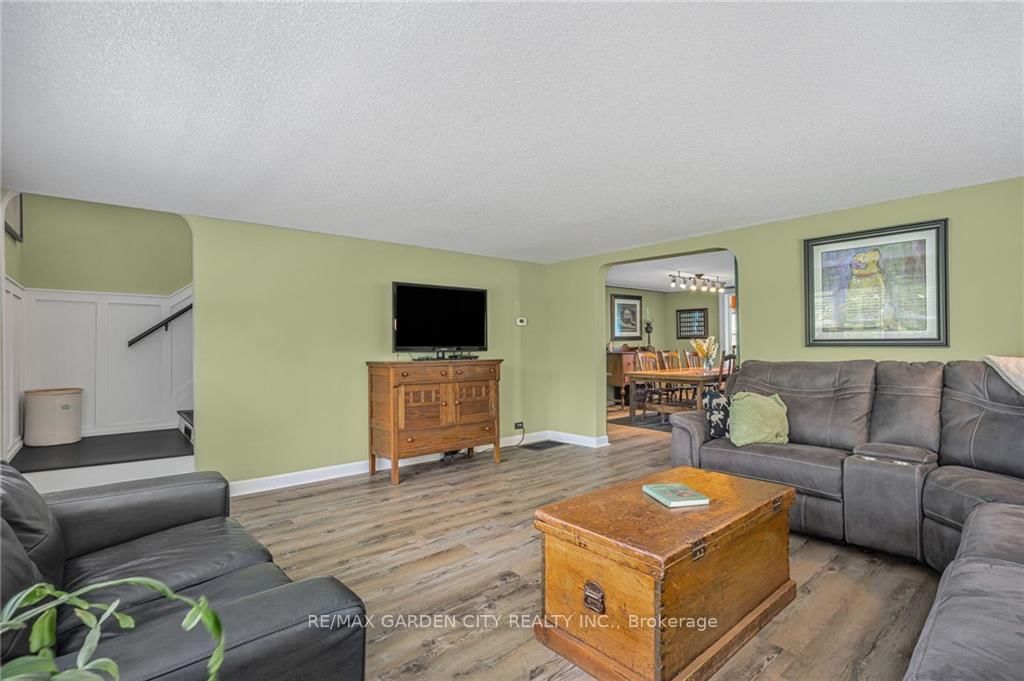 Listing Image 16