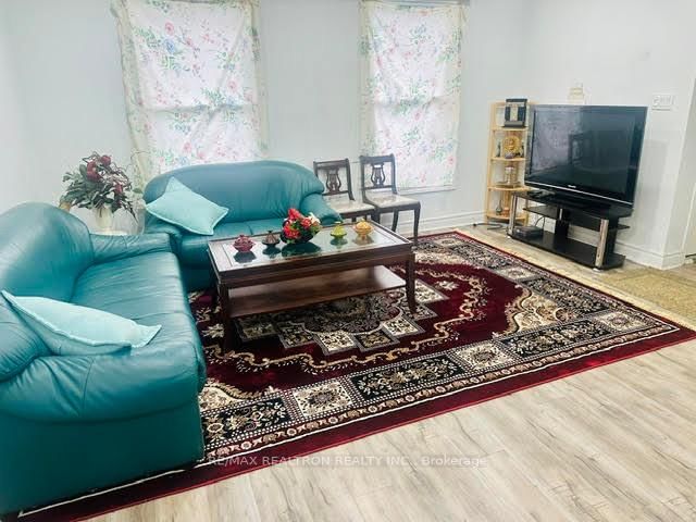 Listing Image 16