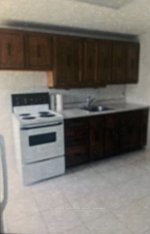home for lease on 45 Gilholm Avenue