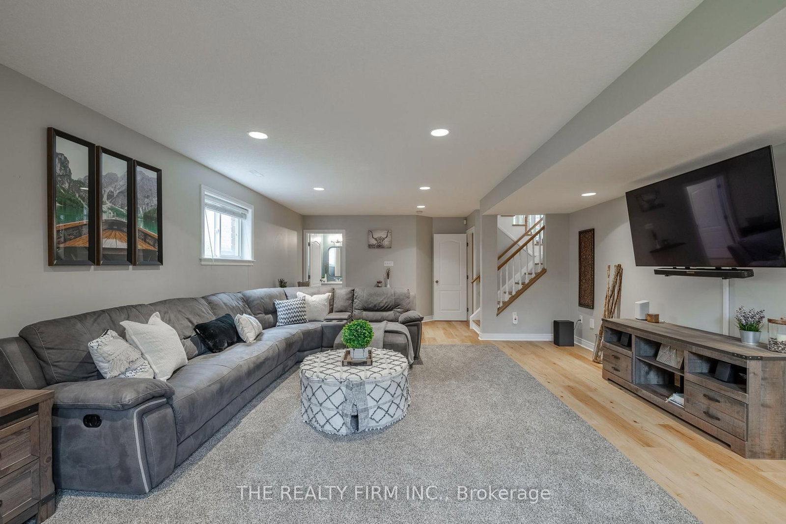 Listing Image 27