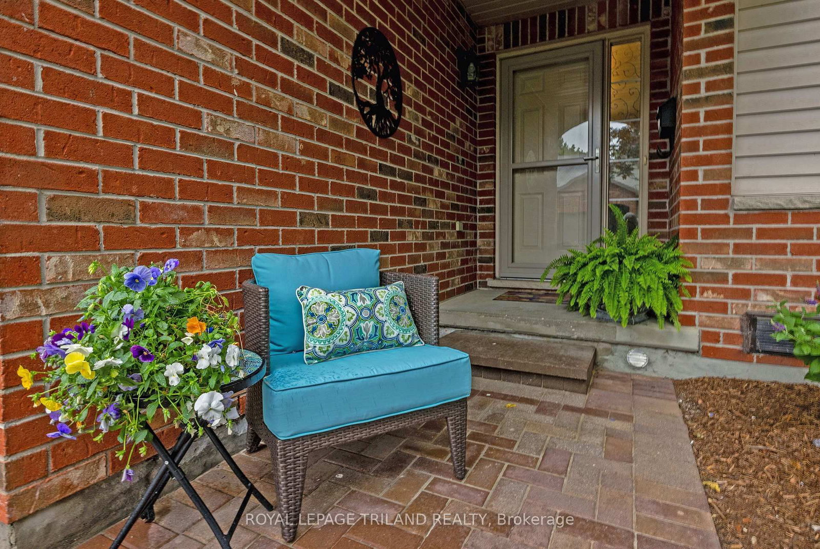 Listing Image 5