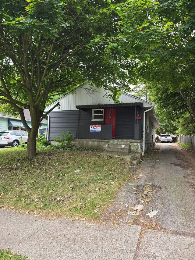 43 Hickory Street