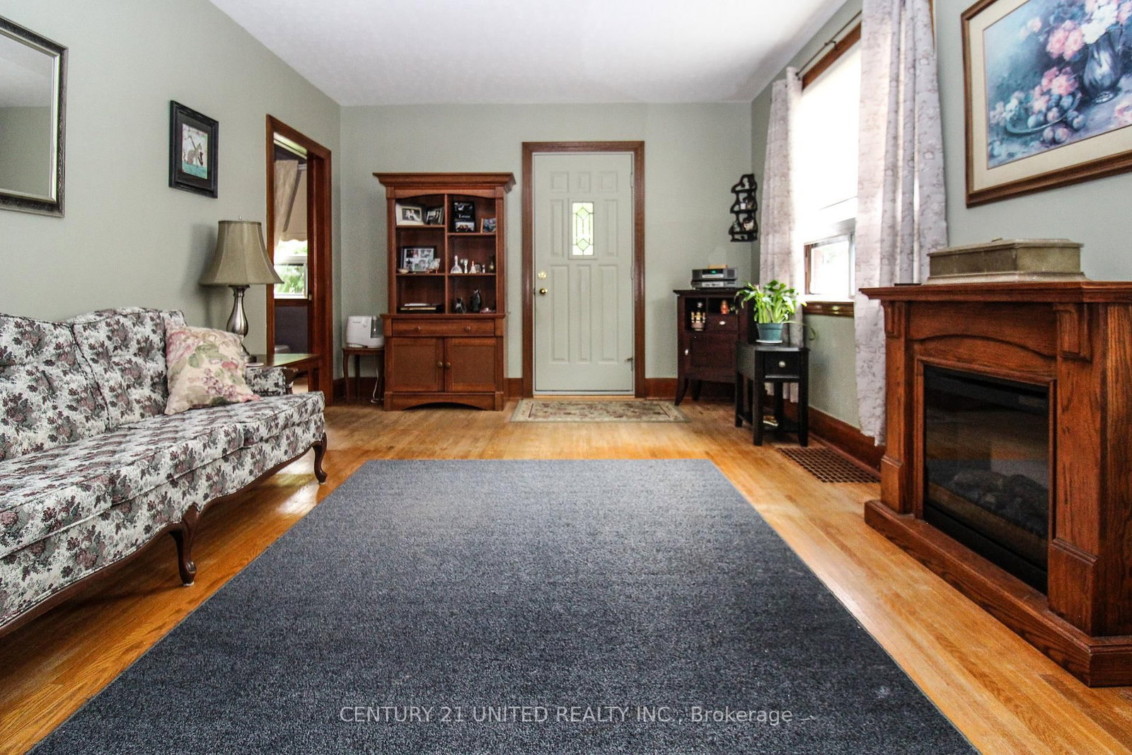 Listing Image 7