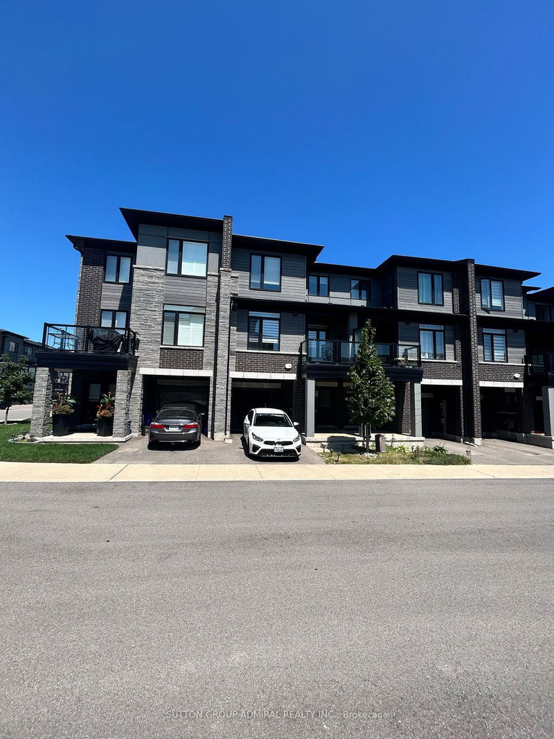 home for lease on 114-590 N service Road