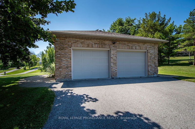 2548 Thornbury Dr  Peterborough, K9L 0C9 | Image 36