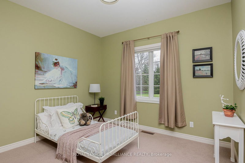 651 Woodland Pl  Kingston, K7L 4V1 | Image 21