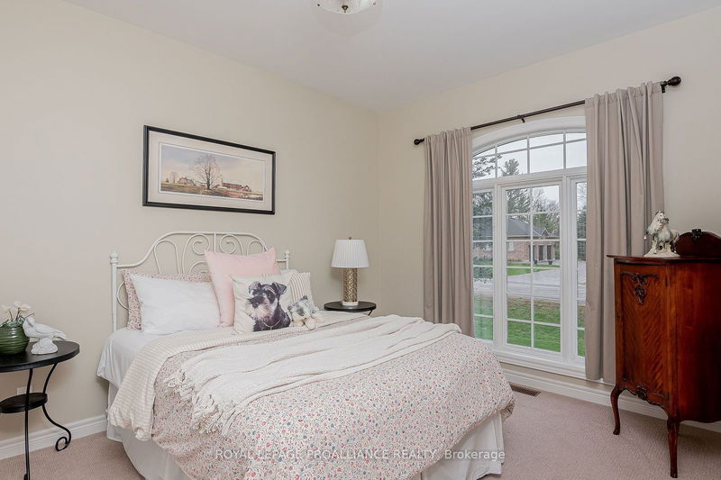 651 Woodland Pl  Kingston, K7L 4V1 | Image 23