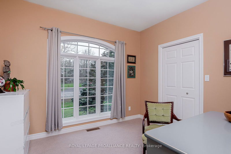 651 Woodland Pl  Kingston, K7L 4V1 | Image 25