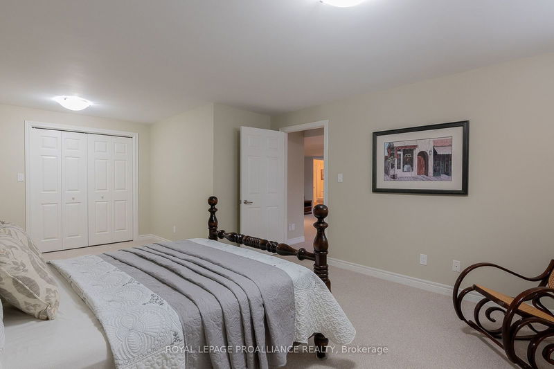 651 Woodland Pl  Kingston, K7L 4V1 | Image 30