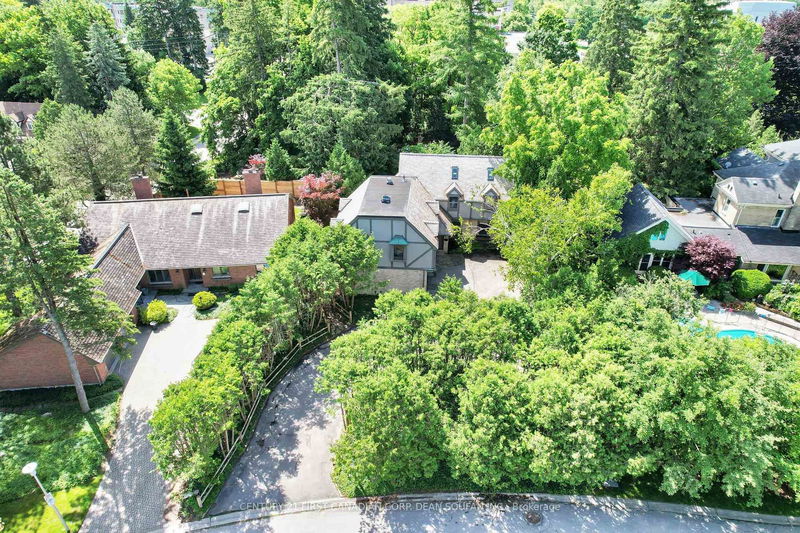 home for sale on 12 Tallwood Circle