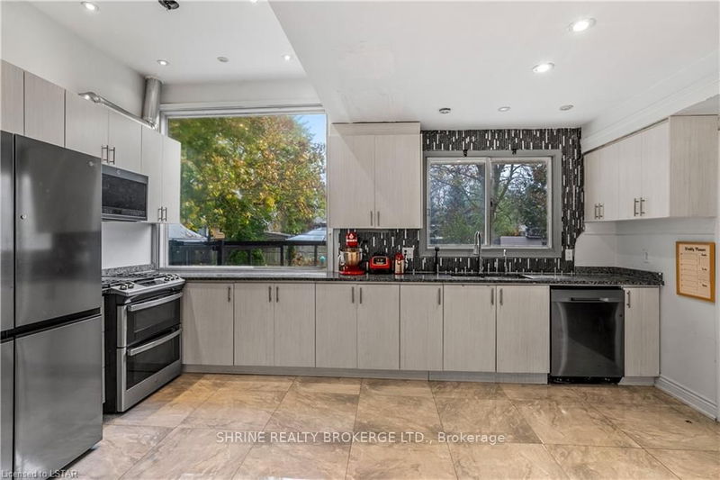 1155 Royal York Rd  London, N6H 3Z8 | Image 11