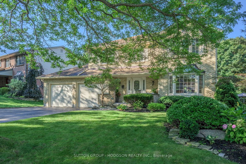 home for sale on 116 Somerset Crescent