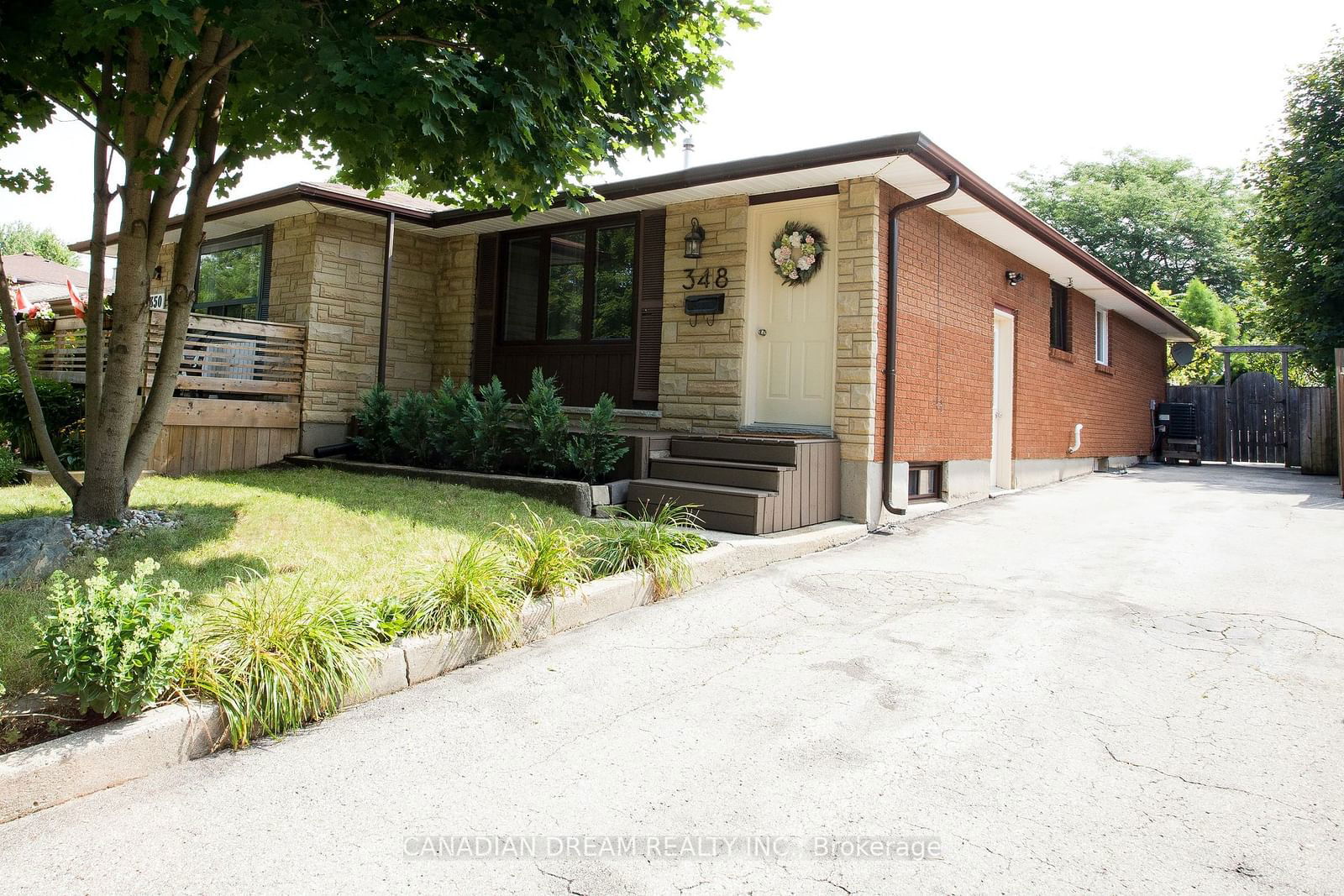 Building in 348 Baseline Road