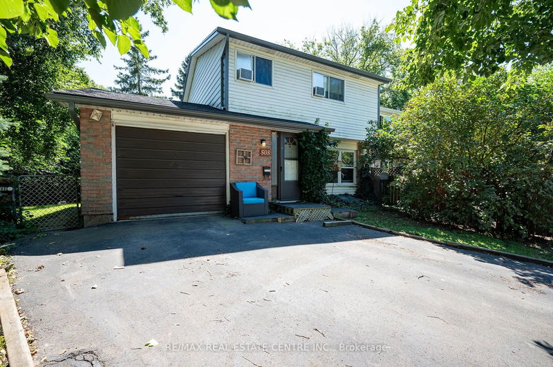 home for sale on 505 Parkview Crescent
