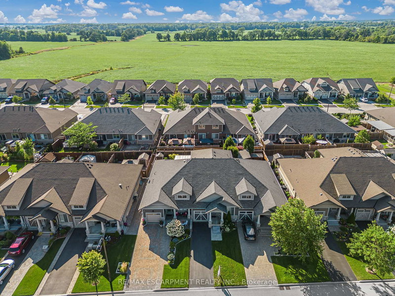 16 Brookside Terr, West Lincoln, L0R 2A0 | Image 2