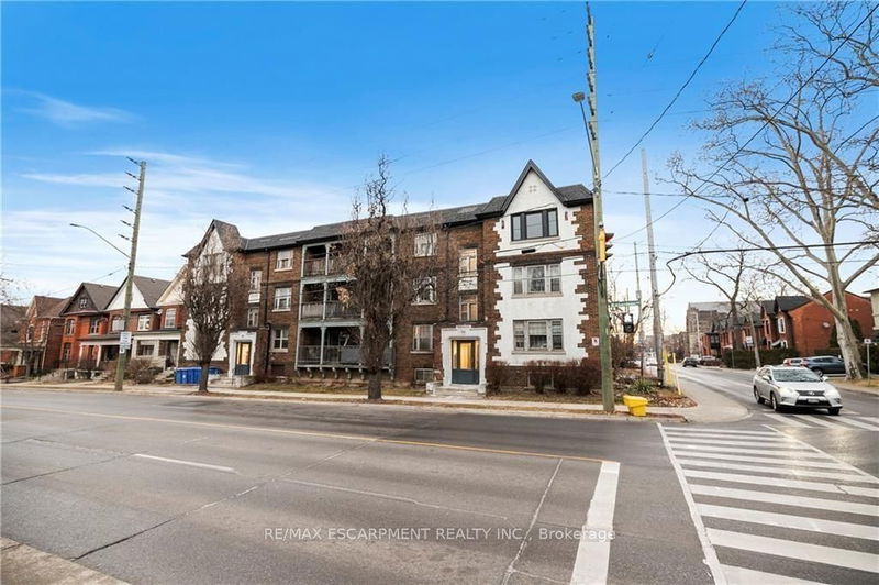 home for lease on 1-312 Aberdeen Avenue